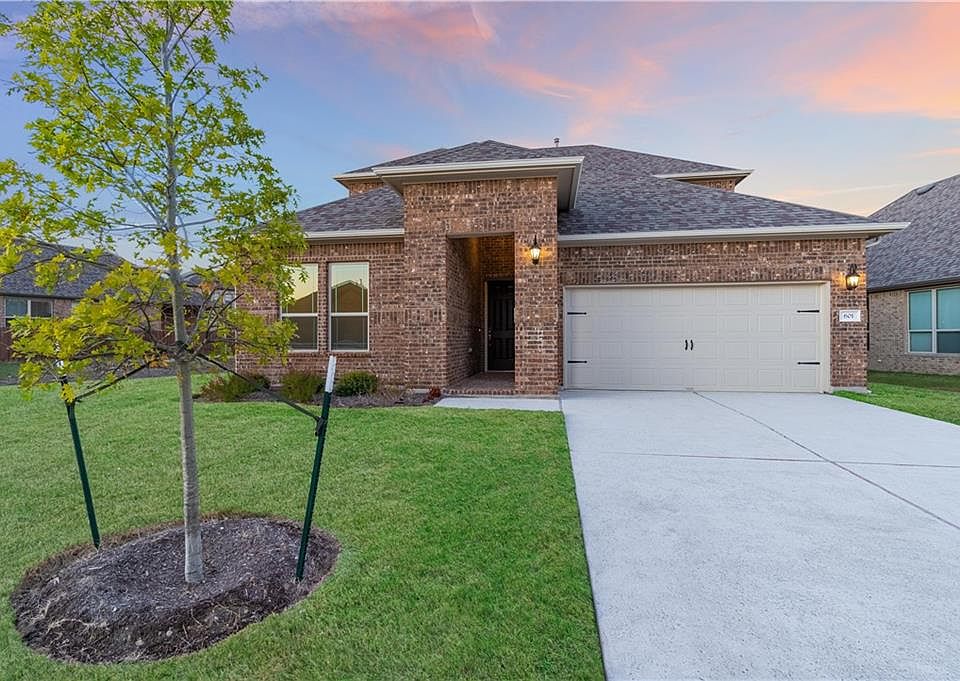 1st image of 601 Mistflower Springs Dr