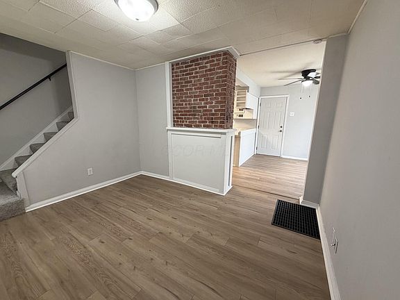 4th image of 997 Leona Ave
