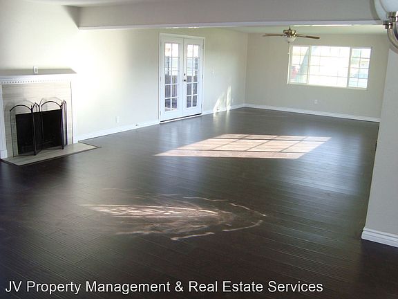 3rd image of 8288 Pepper Ave