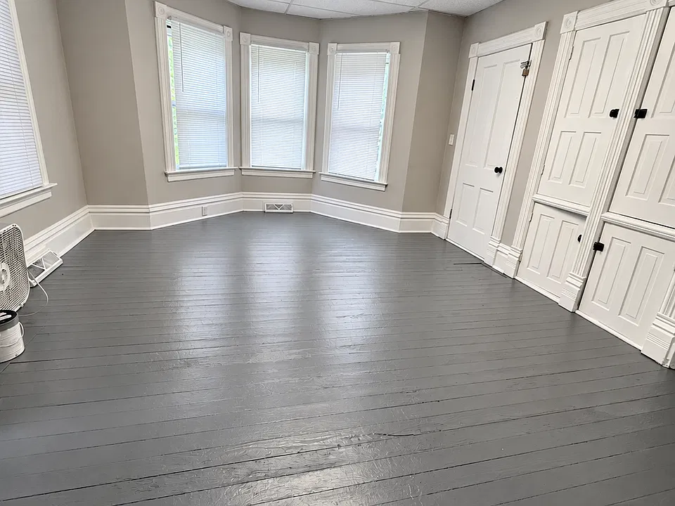 517 Mabel St