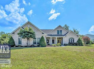 7621 Nandina Dr, Roanoke, VA 24018