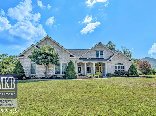 7621 Nandina Dr, Roanoke, VA 24018