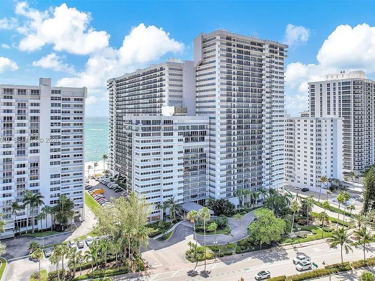 4280 Galt Ocean Dr #2F — Photo 46