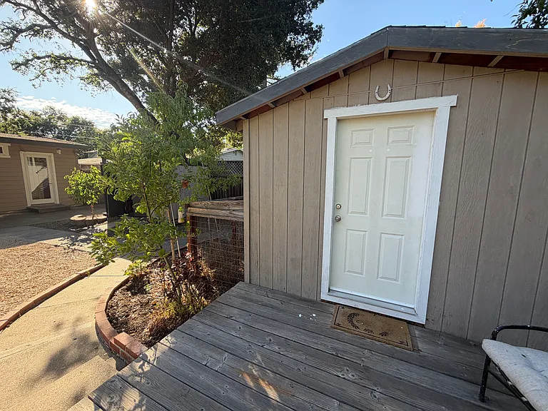 18351 Clayton Ave — Photo 33