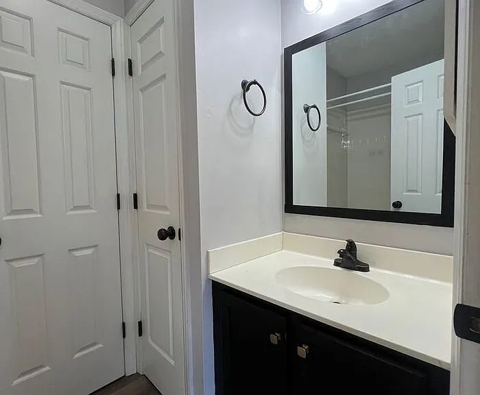 3218 Selwyn Farms Ln #1 — Photo 7