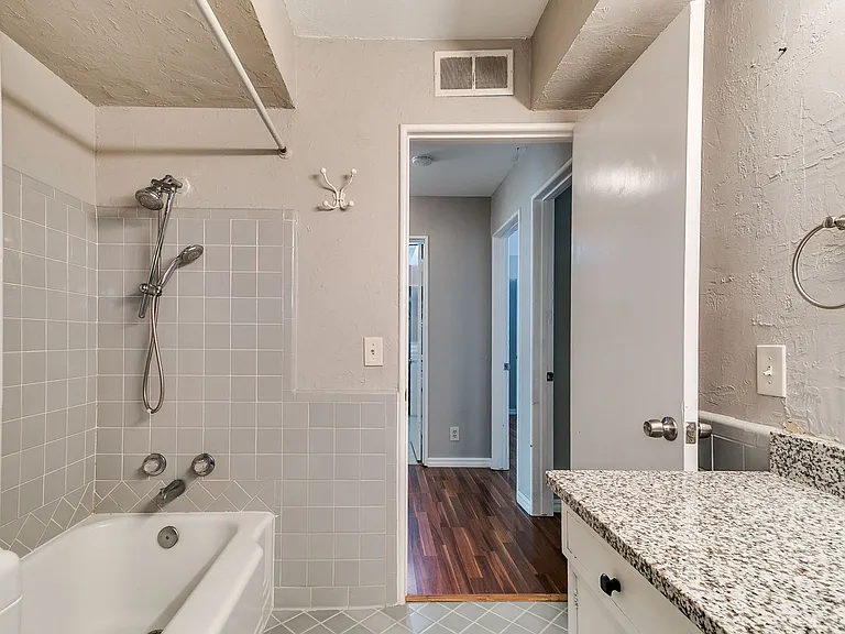 3920 N Classen Blvd — Photo 15