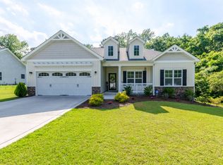 592 Tar Landing Rd, Holly Ridge, NC 28445