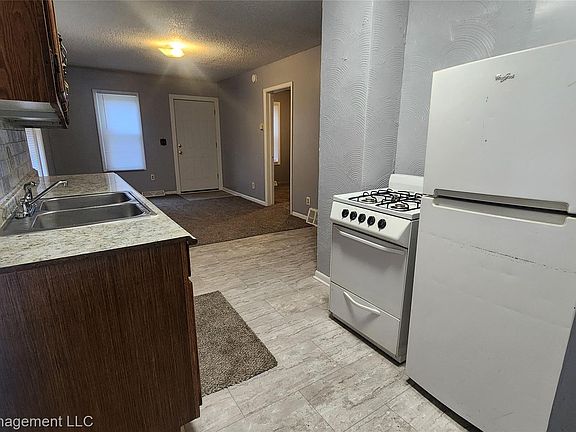 5th image of 57 W Rundell St