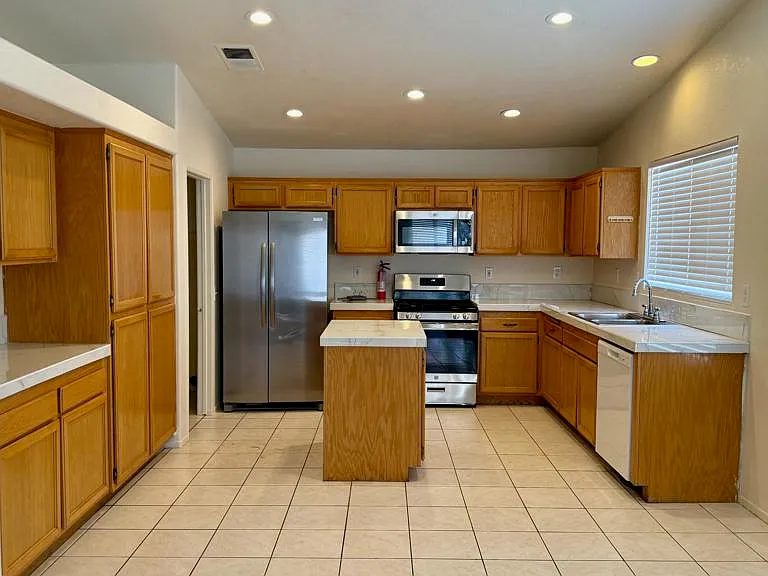 82259 Calico Ave — Photo 3