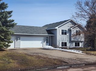 30945 Regal Ave, Shafer, MN 55074