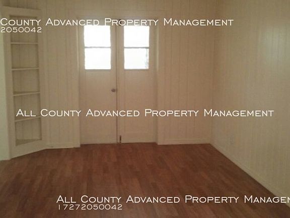 4th image of 807 1/2 Vine Ave APT A