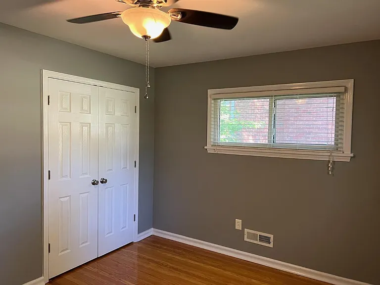 1502 Lynn Way — Photo 27