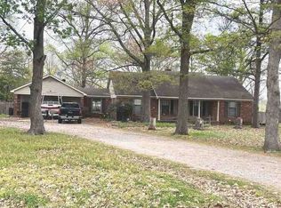156 E Park Ln, Burdette, AR 72321