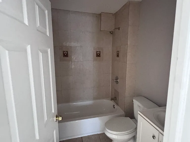 62 S 13th St #2 — Photo 4