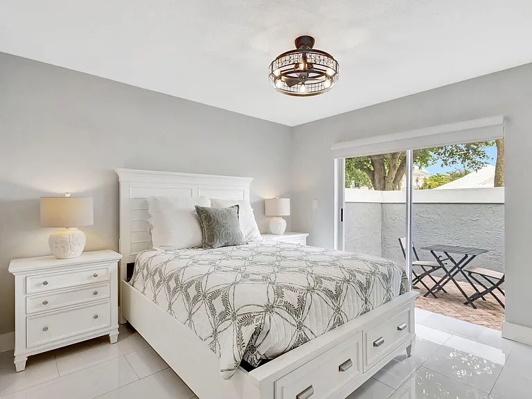 7 Wyndham Ln — Photo 33