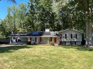 6801 Candlewood Dr, Raleigh, NC 27612