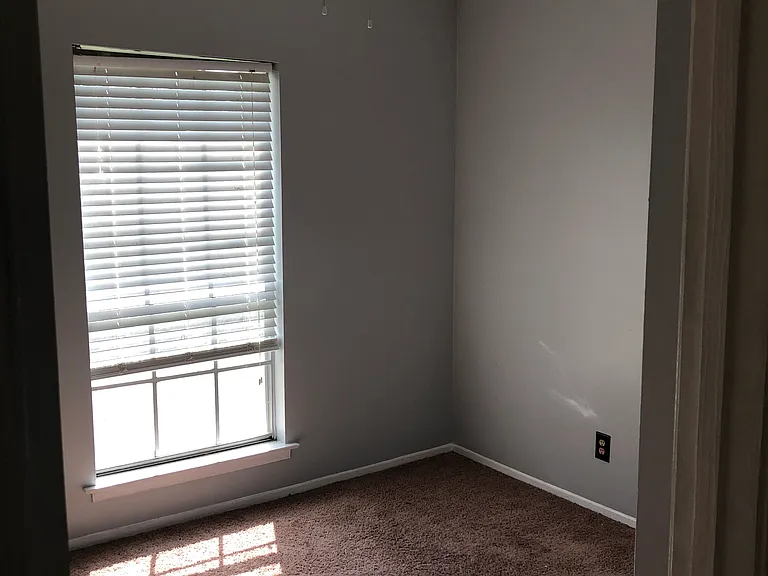 1149 Oakbrook Dr — Photo 10