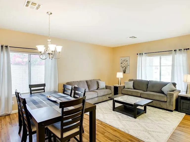 14335 W Clarendon Ave — Photo 4