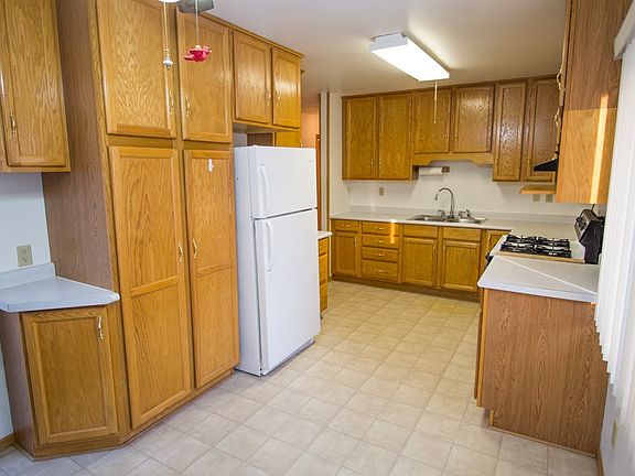 5th image of 1647 Cherry Hills Dr