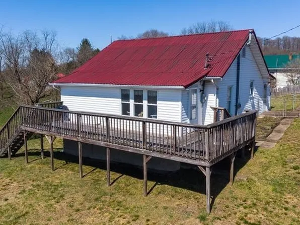 1420 Camden Dr, Charleston, WV 25302