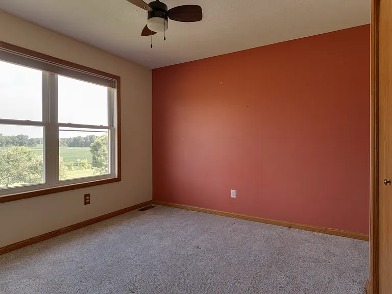 12912 Silver Spring Ln — Photo 25