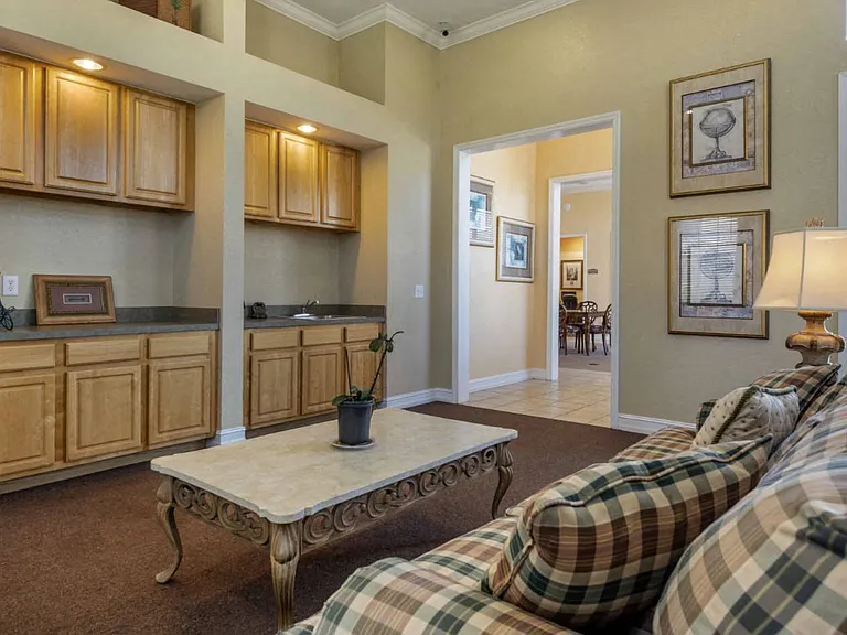 Noah's Landing Apartments — Photo 12