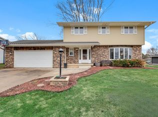 1209 Westwood Dr SW, Faribault, MN 55021