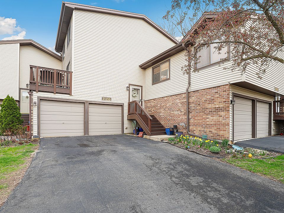 1st image of 3S255 Briarwood Dr