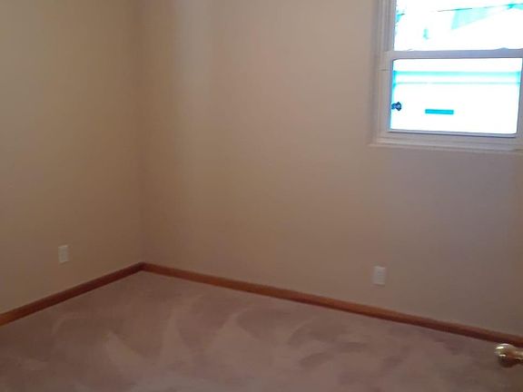 4th image of 72 Henry St