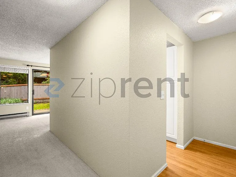 12528 NE 117th Pl #E5 — Photo 5