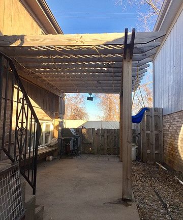 3rd image of 357 Campbell Ave