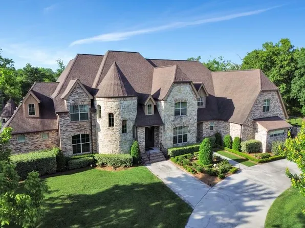 11 Arbor Cir, New Orleans, LA 70131