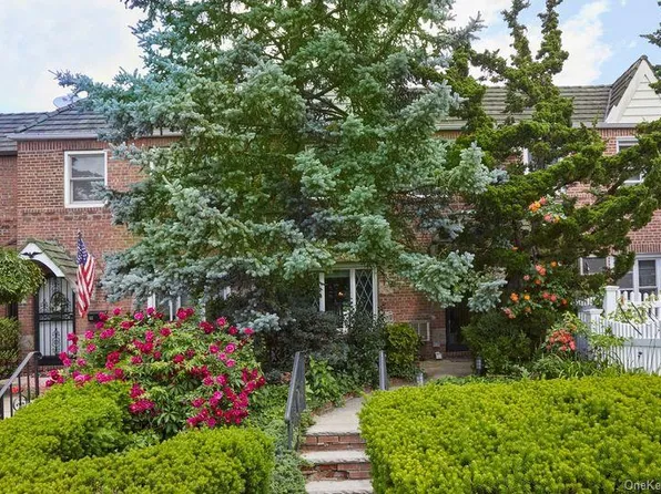 6157 77th Place, Middle Village, NY 11379