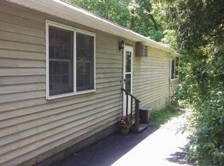 16 Huntington Rd, Rhinebeck, NY 12572