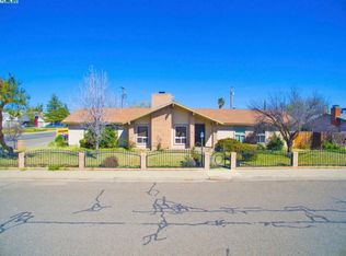 101 E Santa Clara St, Avenal, CA 93204