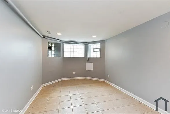 2 bed, $1,000 — Photo 3