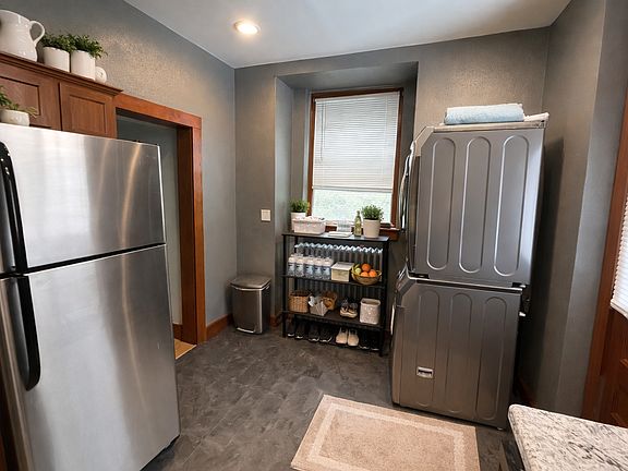4th image of 315-323 N 5th St #1B-1Ba-930Sqft