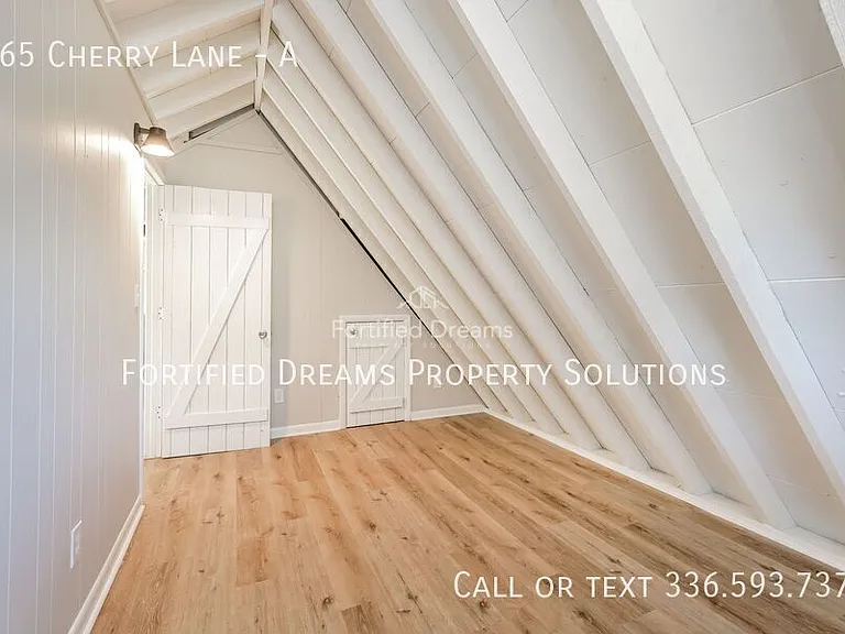 165 Cherry Ln #A — Photo 13