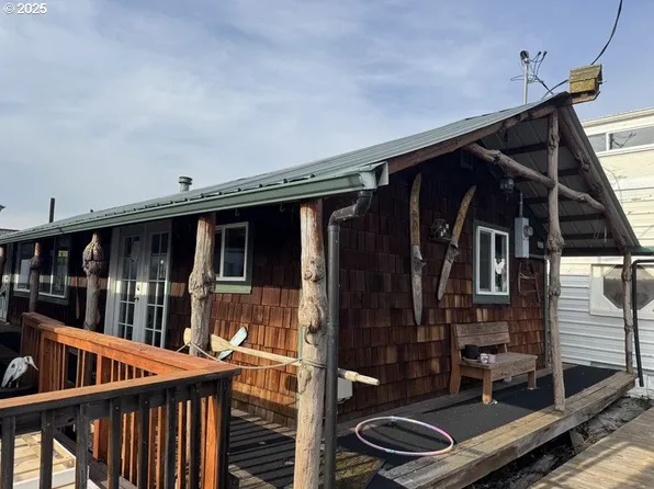 2901 NE Marine Dr #A19, Portland, OR 97211