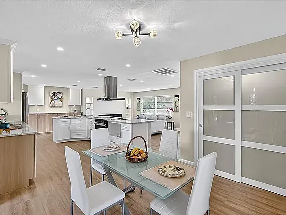 14005 Leeward Dr — Photo 14