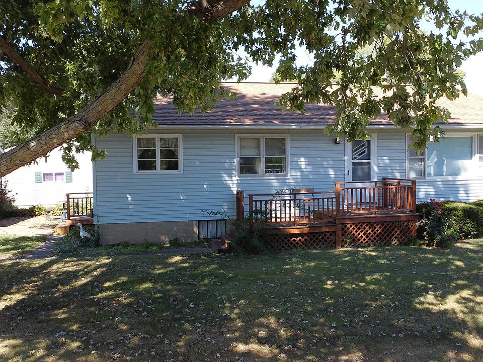 1st image of 307 E Main St