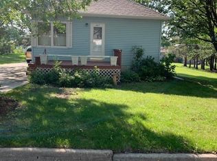 407 5th St, Danube, MN 56230