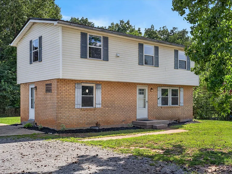 444 Appleton Dr — Photo 3