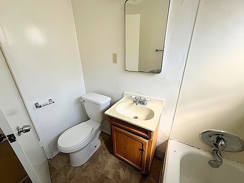 5th image of 2316 Lincoln Park Ave #4