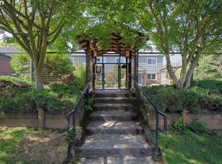 5405 NE 10th Ave APT 7, Portland, OR 97211