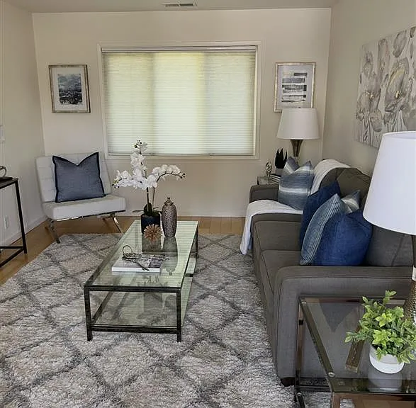 815 Cowper St #817 — Photo 1