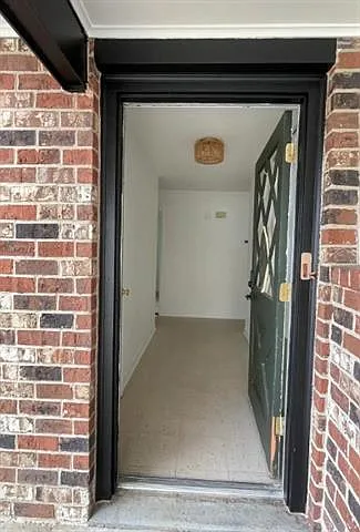 3 bed, 1.5 bath, 1134 sqft, $1,750 — Photo 2