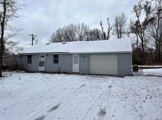 2220 E Valley Rd, Adrian, MI 49221