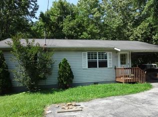 212 E Spring St, Oliver Springs, TN 37840