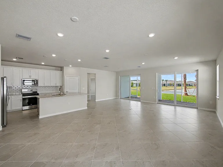 14172 SW Incarnadine Ln — Photo 4